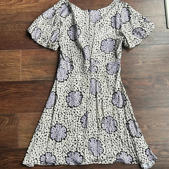 Jolt Floral Print Dress | Mini Dress | Flower Print | Daisy - Picture 2 of 7